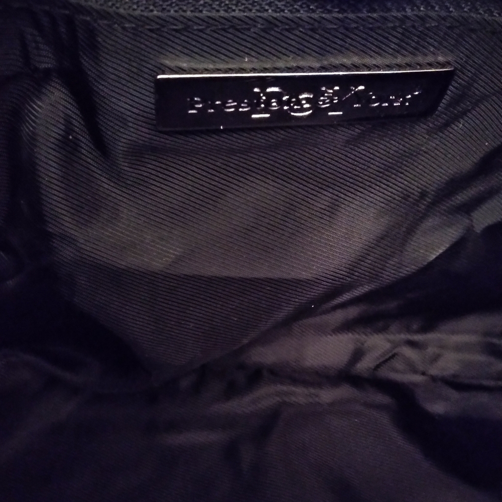 Purses - Picture 5 of 6